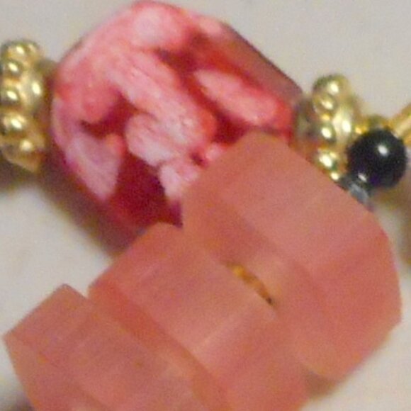 HandCrafted Long Necklace over 25"  ...… pinks - Picture 7 of 7